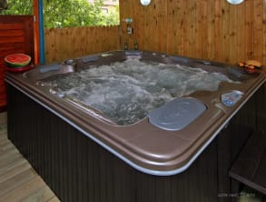 בקתות%20ירוק%20יער%20,%20אלמגור